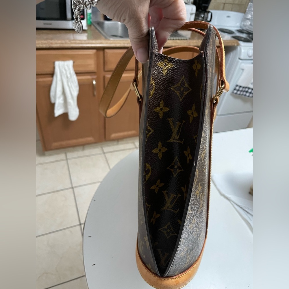 Louis Vuitton Babylone Monogram Tote. - Picture 15 of 15